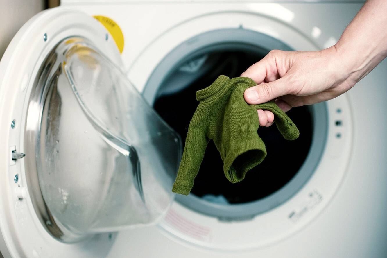 Не стирать одежду после каждой носки: как упростить жизнь и сэкономить