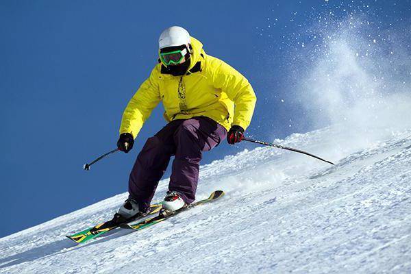 Страхование имущества: где застраховать горные лыжи? | calmins