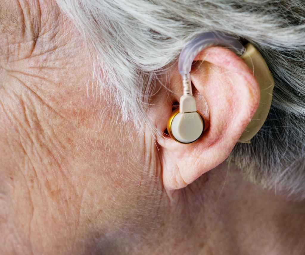 10 мифов о слуховых аппаратах | здоровье | аиф новосибирск