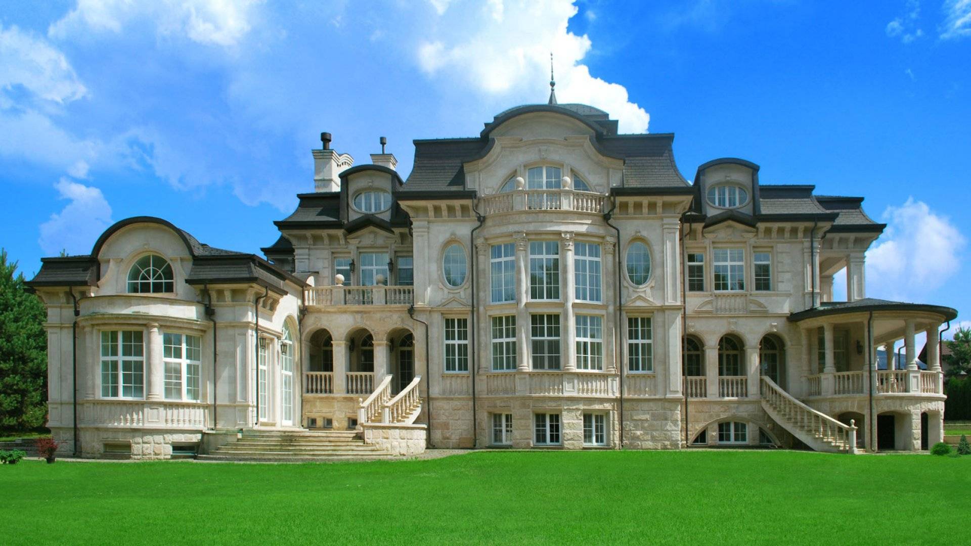 Список самых известных и красивых дворцов мира