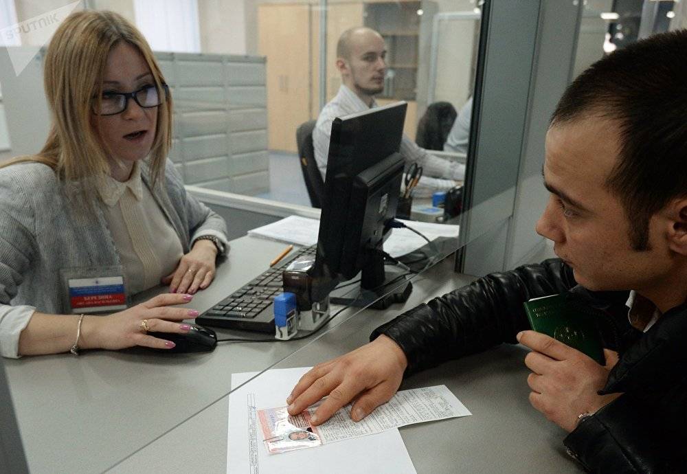 «современные способы взаимодействия»: мвд предложило внести изменения в миграционное законодательство — рт на русском