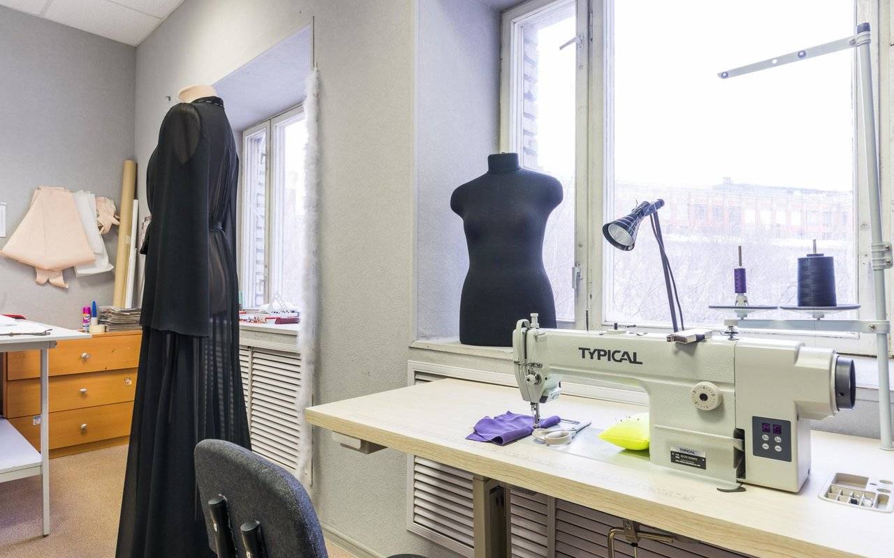 Открытие ателье по ремонту одежды с нуля: бизнес-план