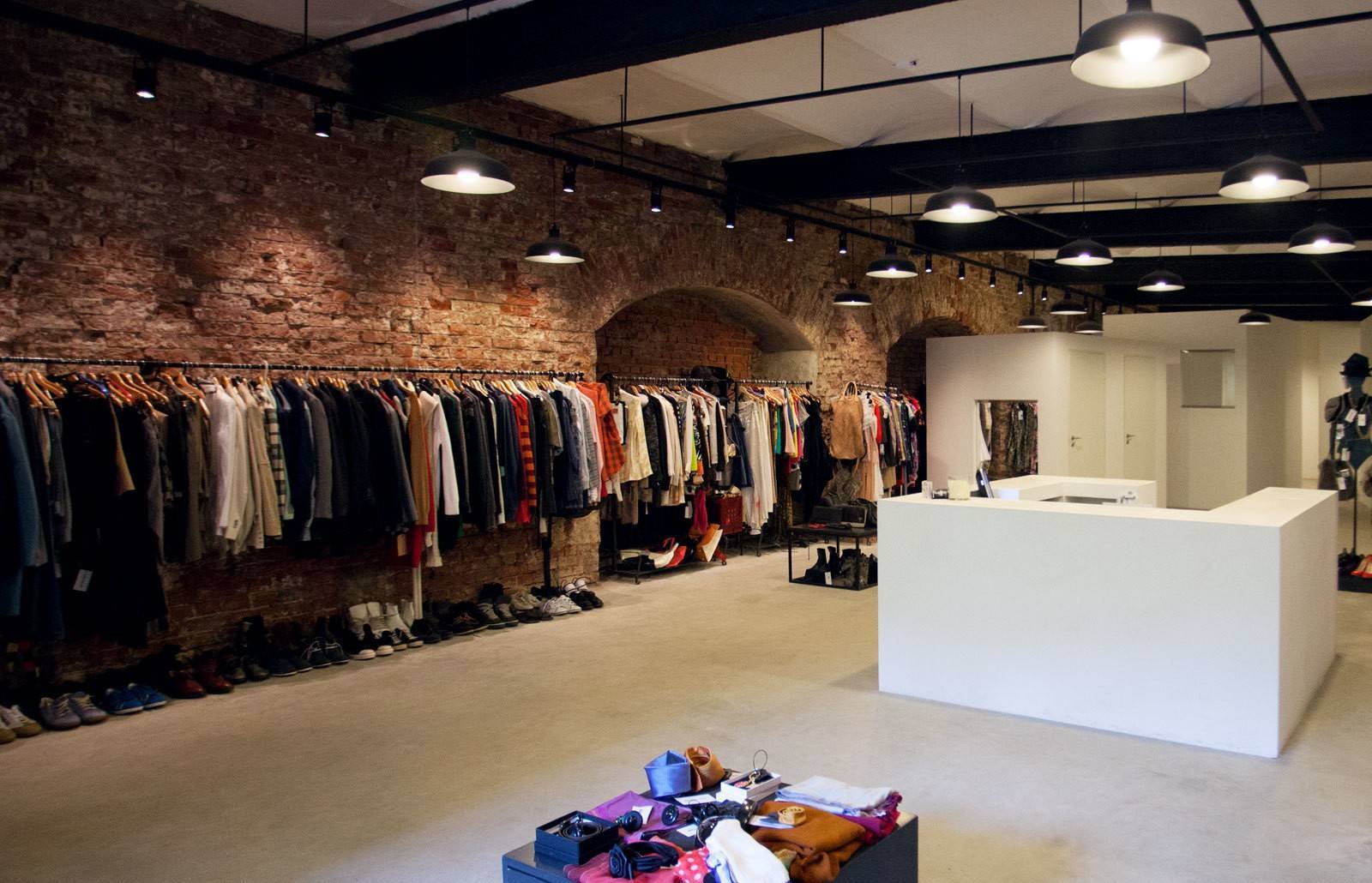 Как открыть свой магазин одежды с нуля - примерный бизнес план