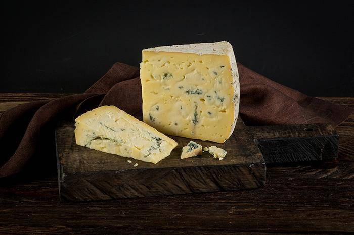 Редкие и эксклюзивные деликатесы: 11 самых дорогих сыров в мире