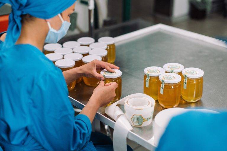 Организация пасеки — технология производства меда: с чего начать, затраты, рынок и сбыт