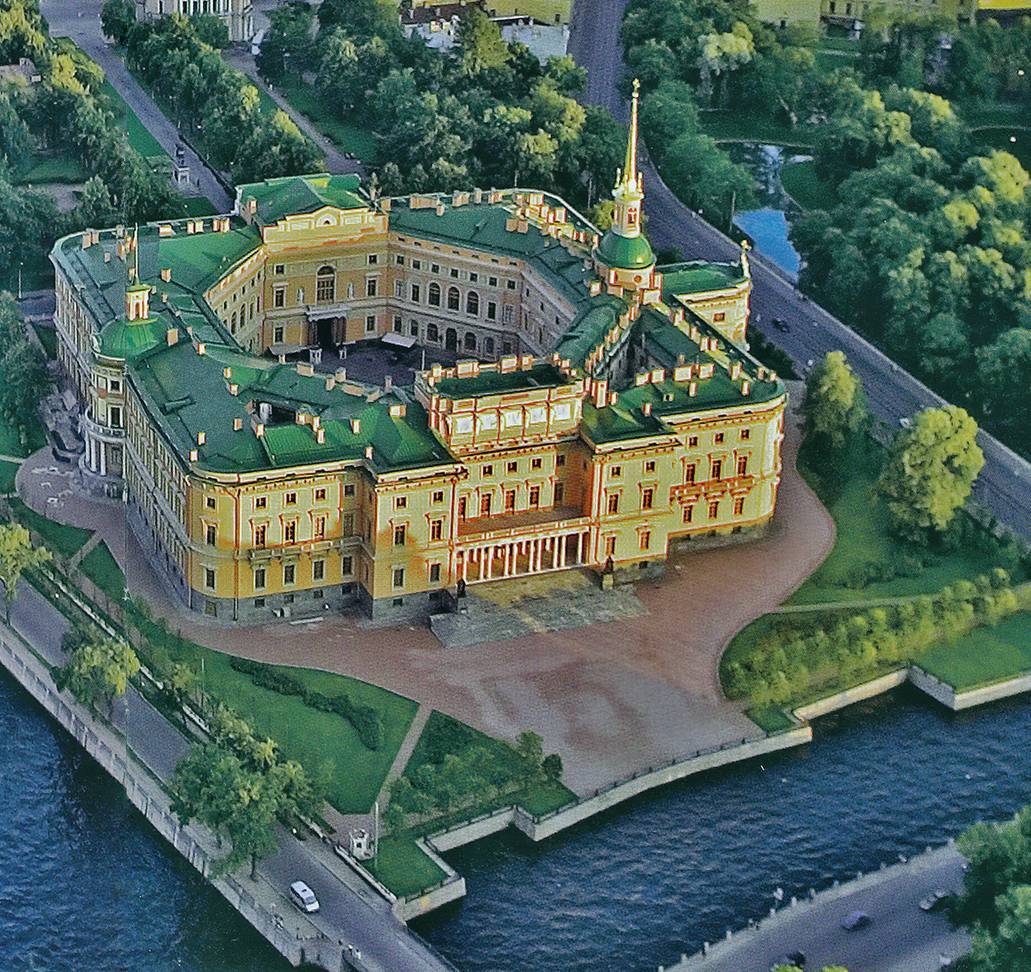 Михайловский замок москва