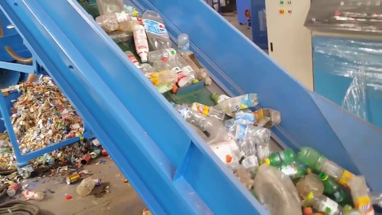 Как открыть мини-завод по переработке пластиковых бутылок — разъясняем нюансы