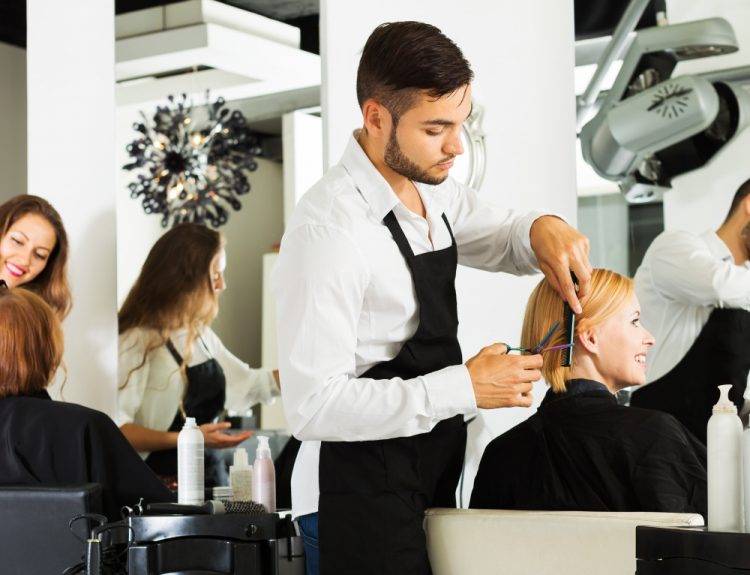 Каким требованиям должно соответствовать рабочее место парикмахера