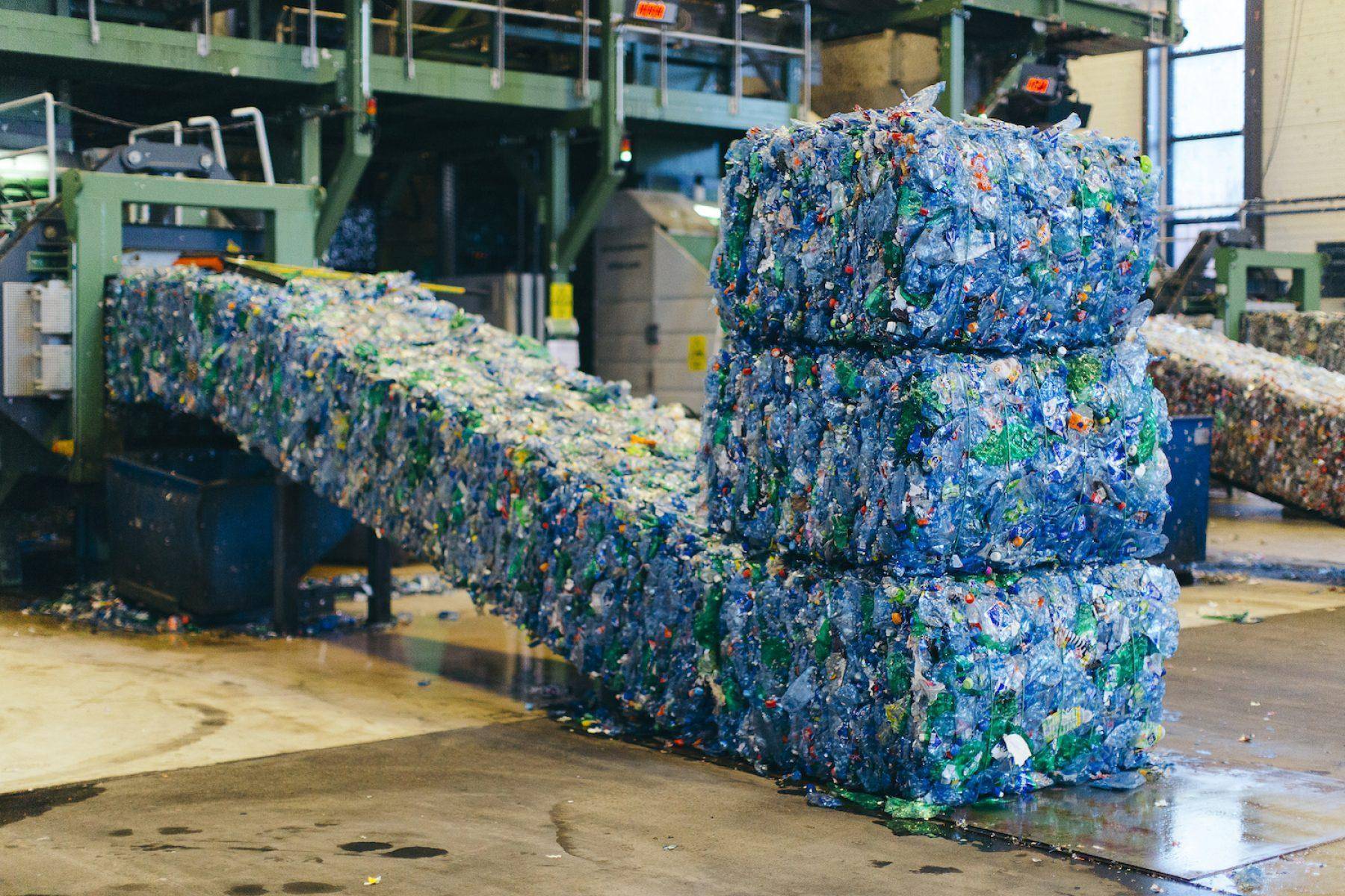 Переработка пластика как бизнес в россии: с чего начать, и поиск сырья, подлежащего утилизации, расчеты и финансовый план производства гранул, примеры заводов