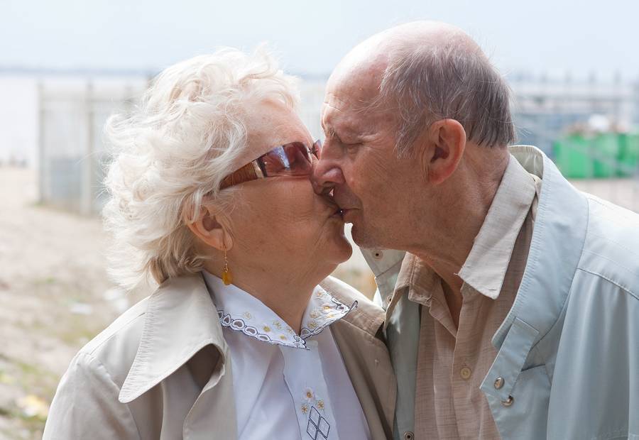 Совет да любовь! 35 фото, доказывающих, что разница в возрасте не помеха для создания счастливой пары