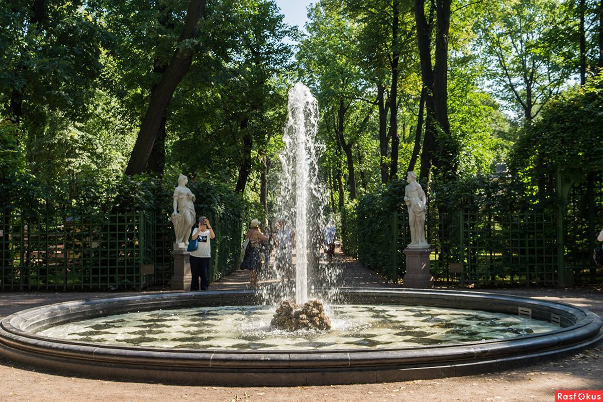 Молчаливое искусство: когда петербуржцы увидят все подлинные скульптуры летнего сада